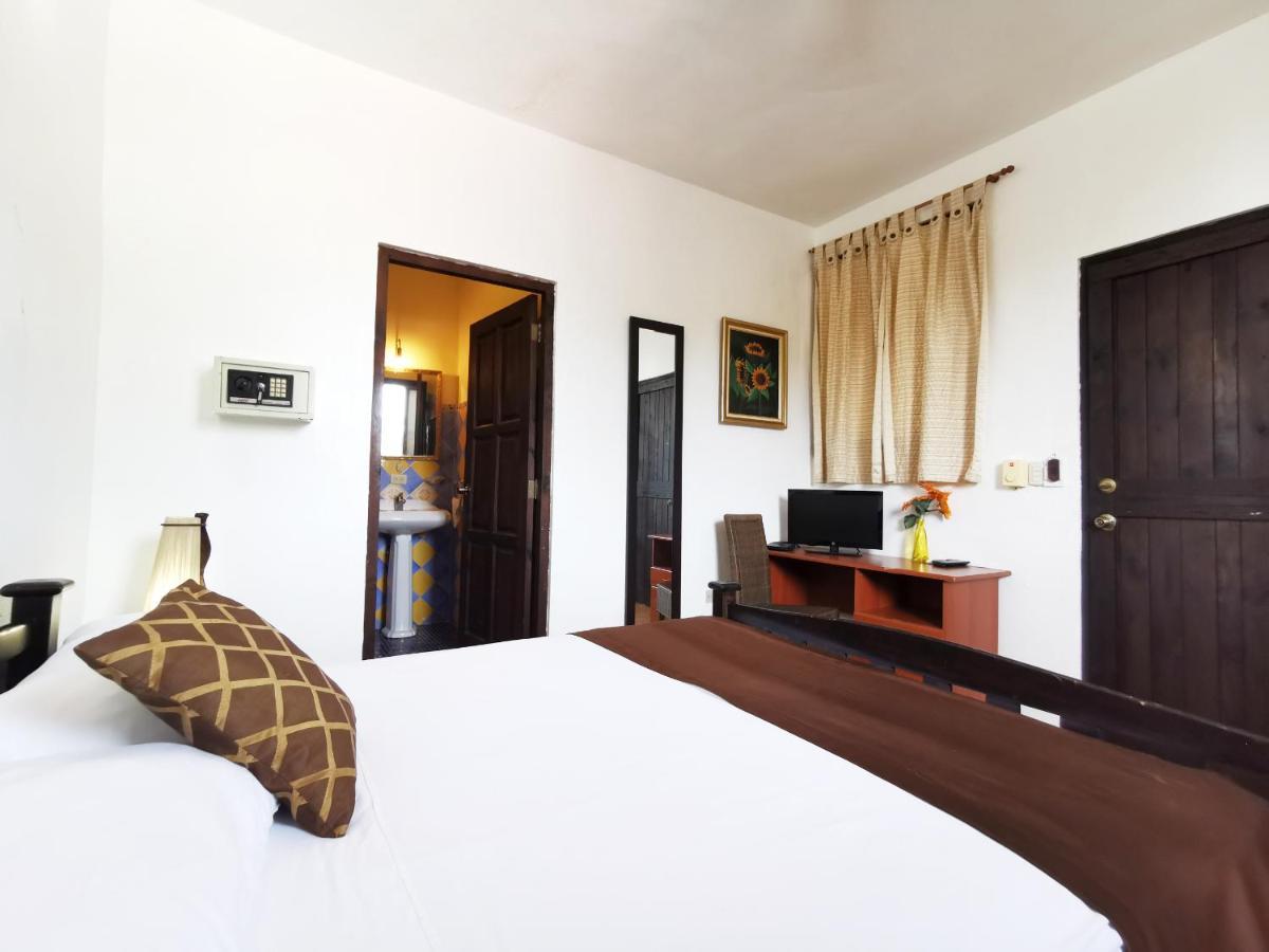 Mansion Colonial Dona Elvina Hotel Santo Domingo Exterior photo