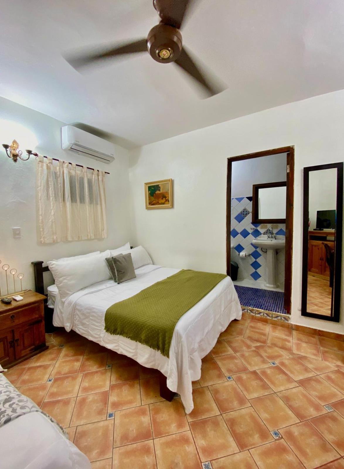 Mansion Colonial Dona Elvina Hotel Santo Domingo Exterior photo